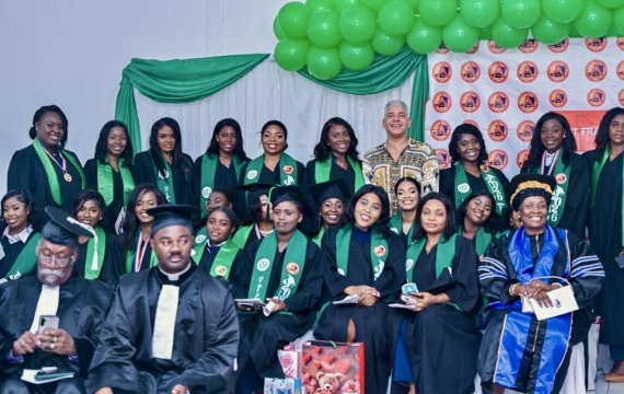 Cérémonie de graduation de la promotion AVICENNE 2018-2025 de la Faculté de Médecine 