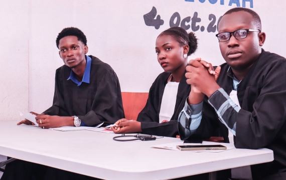 Procès fictif en matière pénale à la Faculté de Droit: Nos étudiants montrent les qualités d'un bon avocat.